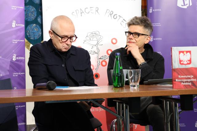 Dyskusje o praworządności