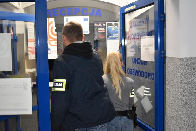 "Załatwili" z pracy