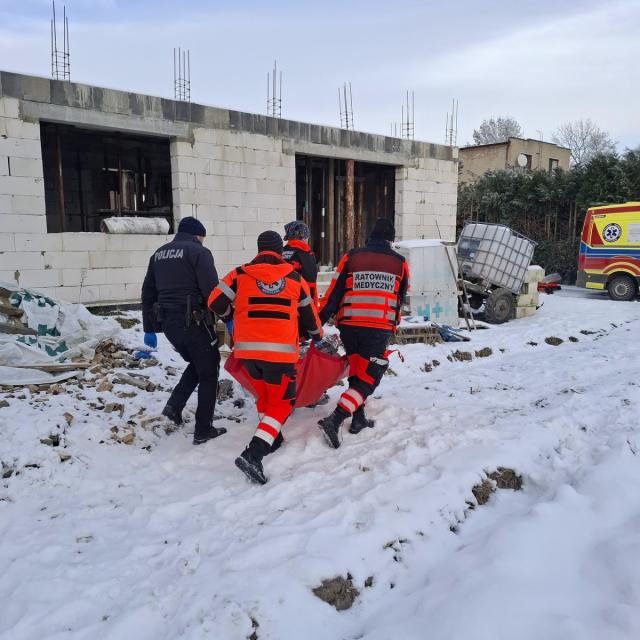 Uratowali przed zamarznięciem