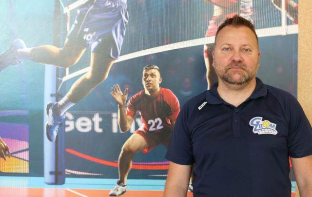 na fot.: Krzysztof Odziemski, nauczyciel i trener piłki siatkowej