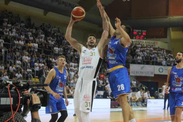 na fot.: Na otwarcie sezonu Anwil pewnie ograł BM Slam Stal w Kaliszu.