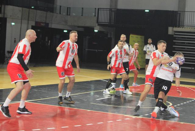 na fot.: Zawodnicy Old Ostrovii jeszcze kilka lub kilkanaście lat temu grali na ligowych parkietach / fot. www.RC.fm