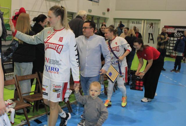 Znów wróciła pomóc