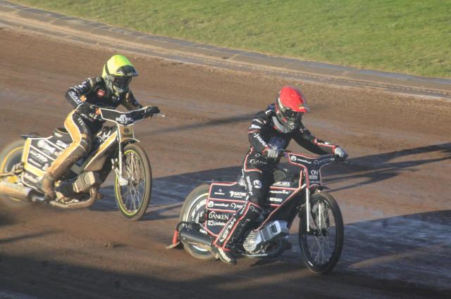 Słaby początek juniorów