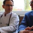 na fot. od lewej: dr Paweł Czaja / szef kaliskiej kardiologii, dr Konrad Szymczyk / radiolog