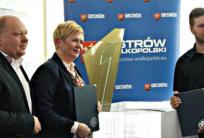 od lewej: Mirosław Wodniczak, Beata Klimek, Karol Lejman