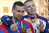 na fot. z lewej: Szymon Kowalczyk / indywidualny mistrz Polski seniorów w speedrowerze