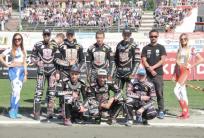 na fot.: Drużyna MDM Komputery TŻ Ostrovia, aktualny lider tabeli 2. Ligi Żużlowej.