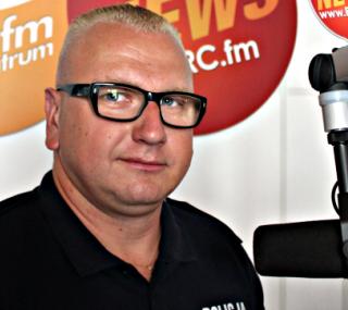 na fot.:mł.asp. Witold Woźniak