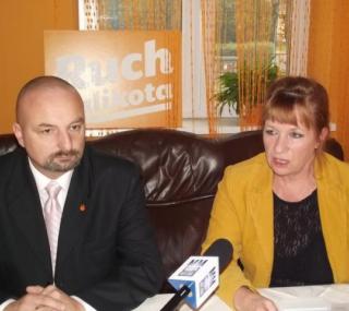 od lewej: Mariusz Chlebowski, Sylwia Surowiak