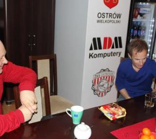 Mirosław Wodniczak (z lewej) i Rune Holta w siedzibie ŻKS Ostrovia