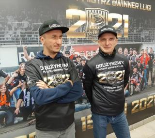 na fot.: Grzegorz Walasek i Tomasz Gapiński pozostają w Arged Malesie na sezon 2022.