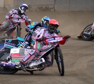 na fot. Barw Arged Malesy bronić będzie m.in. Chris Holder