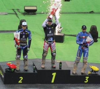 na fot: podium GP, od lewej: Holder, Lingren i Zmarzlik