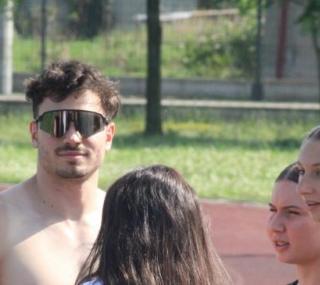 na fot.: Inga Kanicka (w środku) wywalczyła już minimum na ME U23, a Dawid Grząka (z lewej) na razie może pojechać ze sztafetą 4x100 m. O indywidualne minimum wciąż walczy.